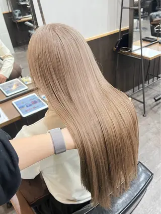 ロング カラー 透明感style 🌿 ASUKAのヘアスタイル