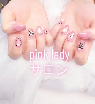 ネイル pink ladyサロン所属・べ にのネイルデザイン