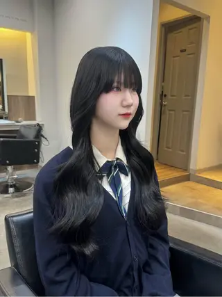 ロング カラー 韓国ヘア🇰🇷 YUKINAのヘアスタイル