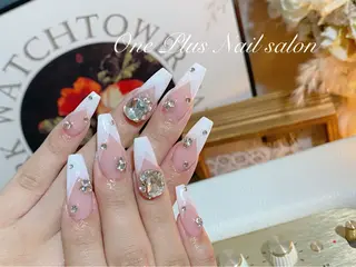 ネイル One Plus Nail Salonのネイルデザイン