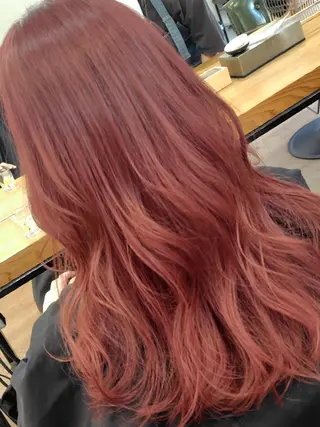 ロング カシスピンクカラー/ ヤマノのヘアスタイル