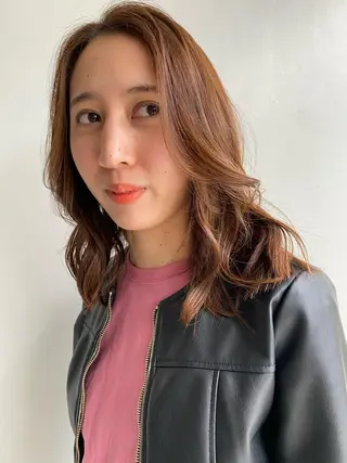 ミディアム カラー les baladins du miroir所属・🍃YURI 🍃のヘアスタイル