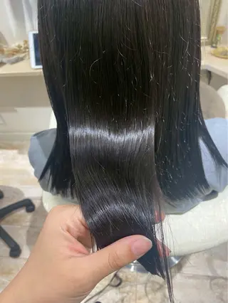 ミディアム カラー 山本 優音のヘアスタイル