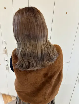 ロング mata-L23 かのんのヘアスタイル