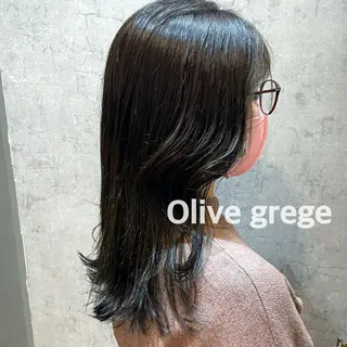 セミロング カラー いいの ひかりのヘアスタイル