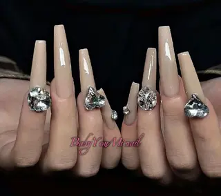 ネイル Oomiya 服部のネイルデザイン