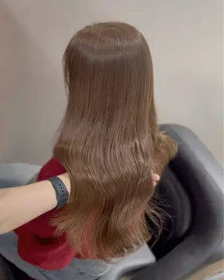 ロング カラー パーマ ブリーチなし/ ベージュ/akiraのヘアスタイル