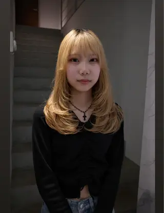 セミロング ミユ/レイヤー/ カットモデル/名東区のヘアスタイル