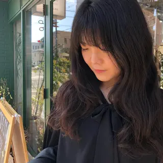 セミロング マキハラ ユウサイのヘアスタイル