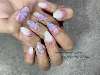 ネイル LAVISH nail salonのネイルデザイン