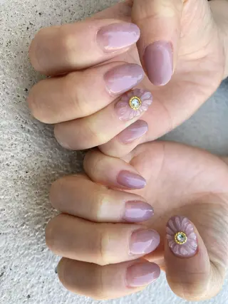 ミディアム ネイル ✴︎ Delightのネイルデザイン