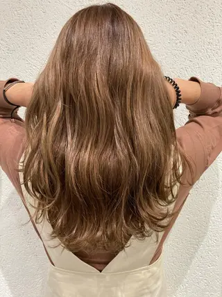 セミロング カラー 💎髪質改善💎 西森千夏のヘアスタイル