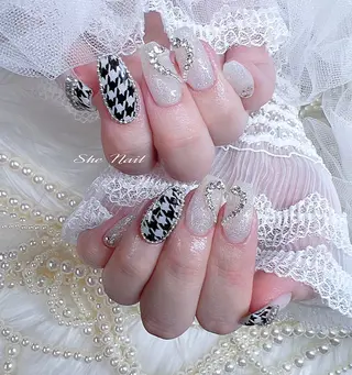 ネイル She   Nail所属・ISA_ BELLAのネイルデザイン