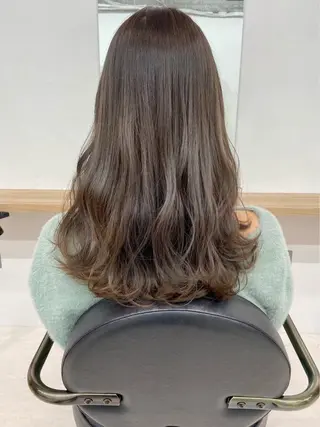 ロング lar 立川南口所属・砂岡 里奈のヘアスタイル