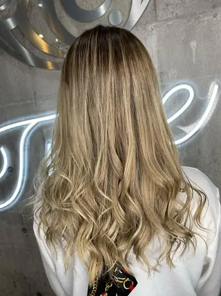 ロング カラー パーマ ヘアアレンジ メンズ キッズ ネイル マツエク・マツパ アイブロウ 韓国/顔周り/透明感 /レイヤー/ひなたのヘアスタイル