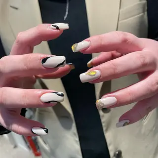 ネイル ﾔｽﾀﾞ ﾐﾅのネイルデザイン