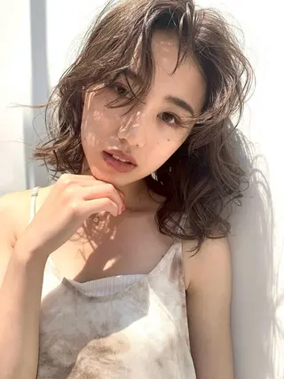 セミロング 透明感カラー艶カラー 暖色カラーshionのヘアスタイル