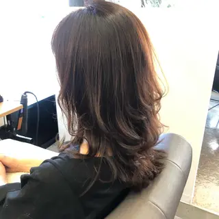 ロング カラー 齋藤 真由のヘアスタイル