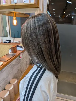 ミディアム 西川 智葉のヘアスタイル