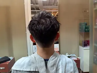 メンズ TAKUMI  Roots所属・湯本 大介のヘアスタイル