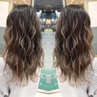 ロング カラー N° jillva ♦️川端裕司♦️のヘアスタイル