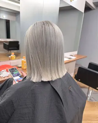 ミディアム 髪質改善＆ハイトーンカラー Cica神戸三宮元町店所属・福田 美波のヘアスタイル