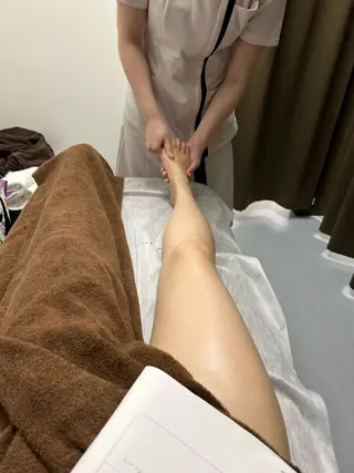 おかま直伝よもぎ蒸し 【aju】山本 亜樹のエステ・リラクイメージ