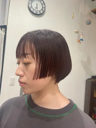 ショート atelier doux dimanche（アトリエ・ドゥー・ディマンシュ）所属・Fukamiレイヤー 透明感カラーのヘアスタイル