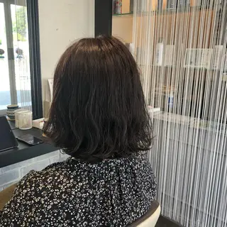 ミディアム 若泉 真梨のヘアスタイル