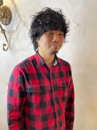 ミディアム マネージャー 山城洸希のヘアスタイル