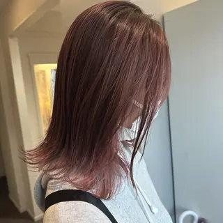 ミディアム 峯 志帆のヘアスタイル