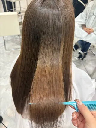 ロング カラー WiLL江坂店所属・尾崎 美晴のヘアスタイル