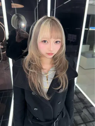 ロング Rino/ハイトーン /ミルクティーカラーのヘアスタイル