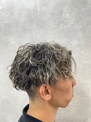 ショート カラー パーマ メンズ 高井 柊のヘアスタイル