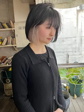 ミディアム カラー ハイトーン/顔まわり レイヤー/YUKAのヘアスタイル