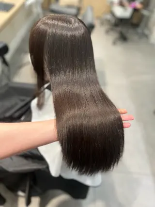 ロング 韓国レイヤー|ハッシ ュレイヤー|艶カラーのヘアスタイル