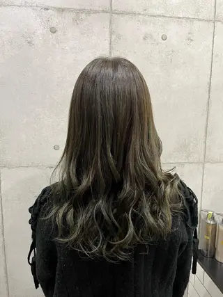 ロング カラー newi赤羽 HINATAのヘアスタイル