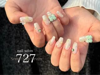 ネイル 727 nailのネイルデザイン