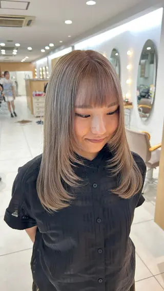 ロング カラー 森部 杏菜のヘアスタイル