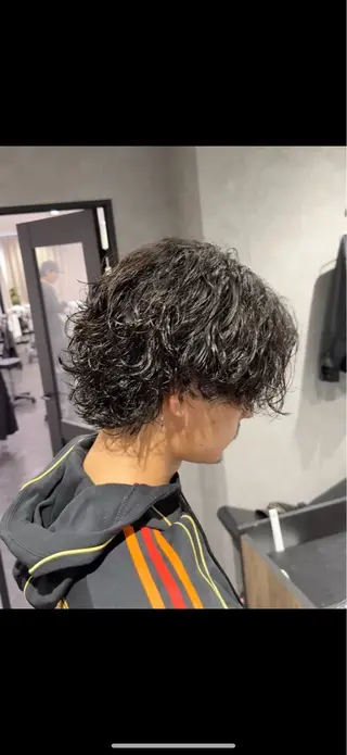 ミディアム パーマ メンズ メンズパーマ特化 美容師kouyaのヘアスタイル