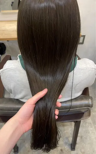 カラー 丸田優奈 /ショートカットのヘアスタイル