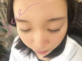 マツエク・マツパ Sue eyelash&eyebrow所属・Shigeno Hikaruのマツエク・マツパデザイン