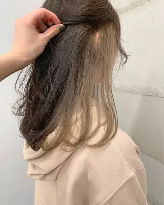 セミロング カラー 透明感/オリーブ/ グレージュ/YUKAのヘアスタイル