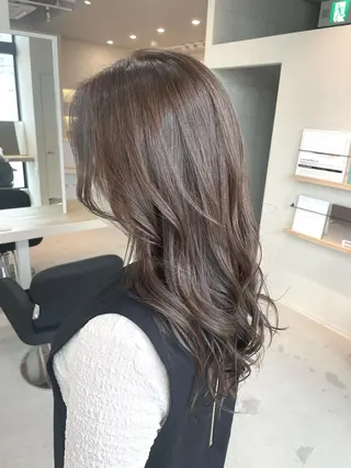 セミロング カラー Lia所属・皆木 智晴のヘアスタイル