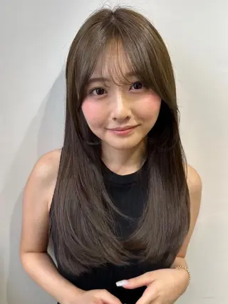 ロング アンダーバーホワイト 堺東店のヘアスタイル