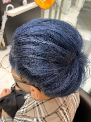 ショート カラー 向田 真也のヘアスタイル