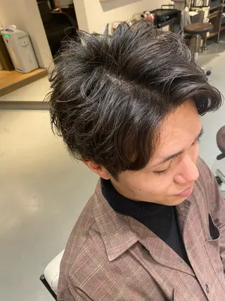 メンズ unopulir Vamos店所属・梅田茶屋町メンズ 専門美容師 山元一平のヘアスタイル