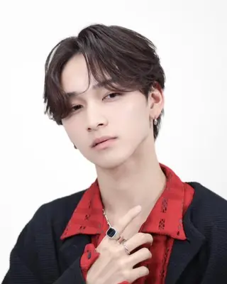 メンズ 🔥パーマで大人な色 気🔥BLUCK札幌のヘアスタイル