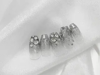 ネイル Roi〈ロワ〉 Reikaのネイルデザイン