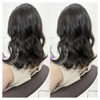 ミディアム カラー 村山 茉衣のヘアスタイル